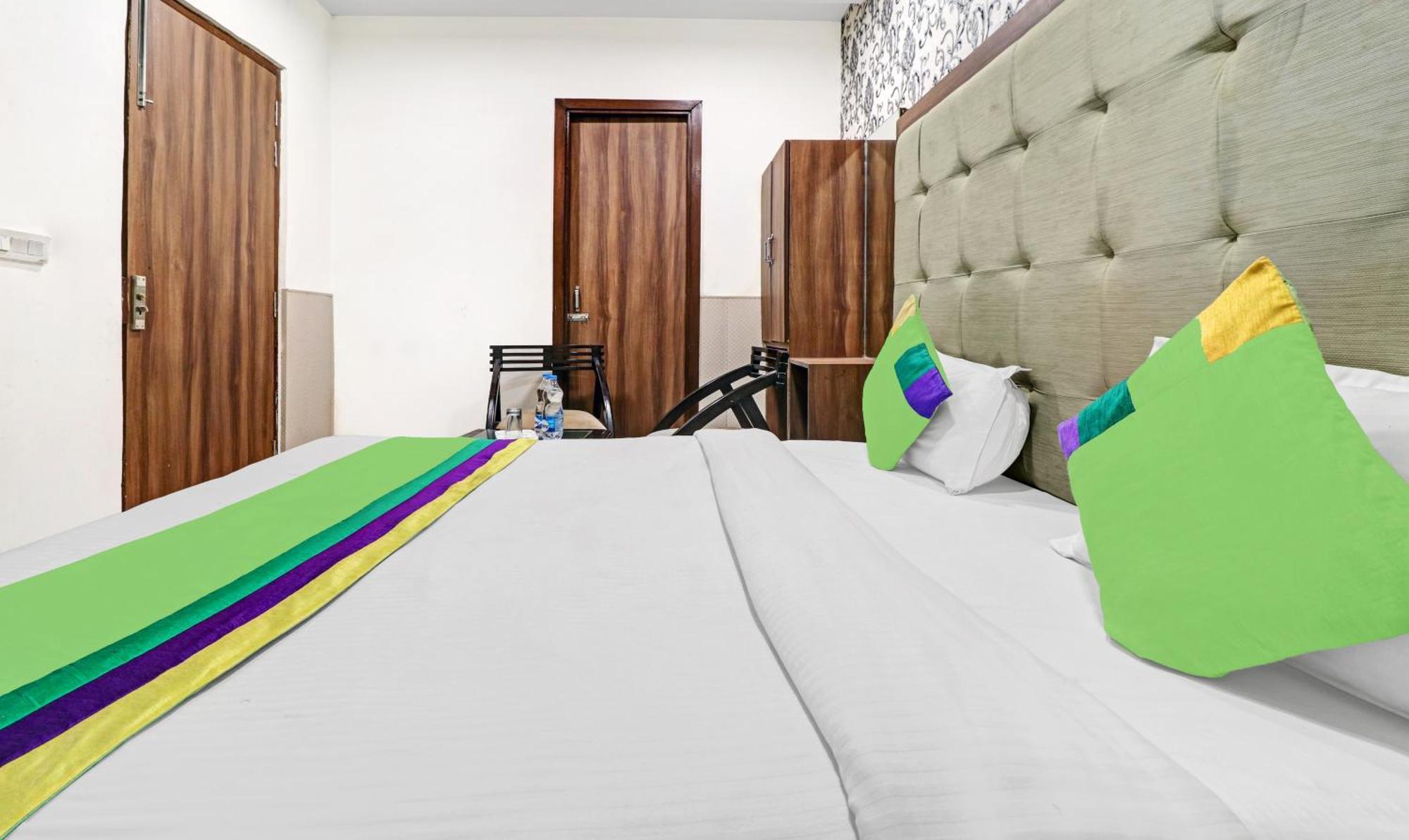 Itsy Hotels Unique - Near Railway Station Амритсар Екстериор снимка