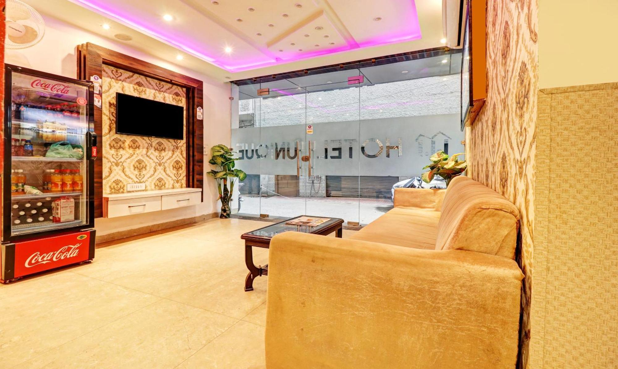 Itsy Hotels Unique - Near Railway Station Амритсар Екстериор снимка