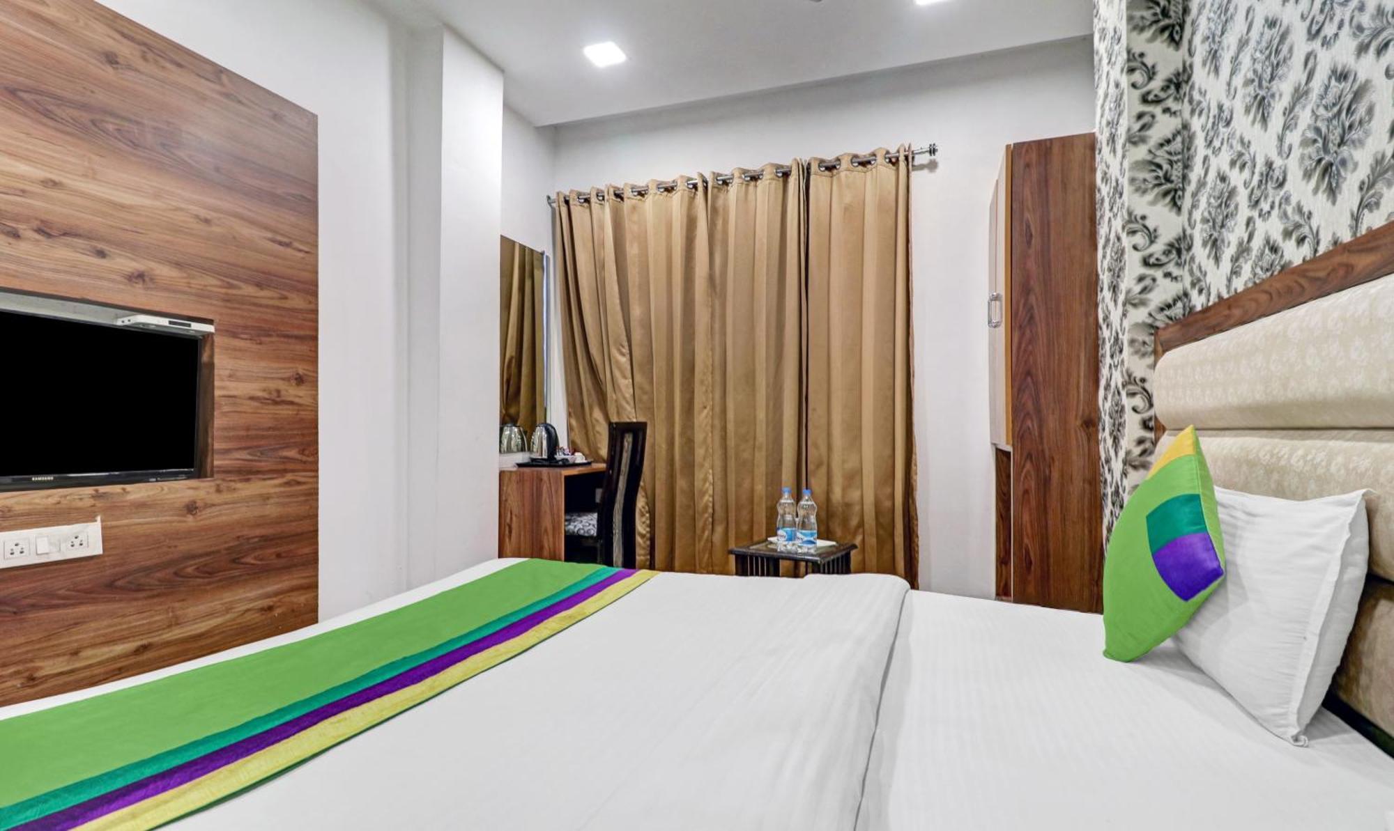 Itsy Hotels Unique - Near Railway Station Амритсар Екстериор снимка