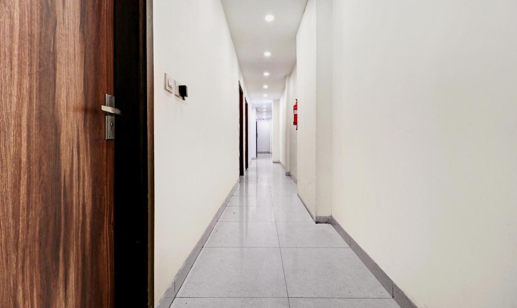 Itsy Hotels Unique - Near Railway Station Амритсар Екстериор снимка