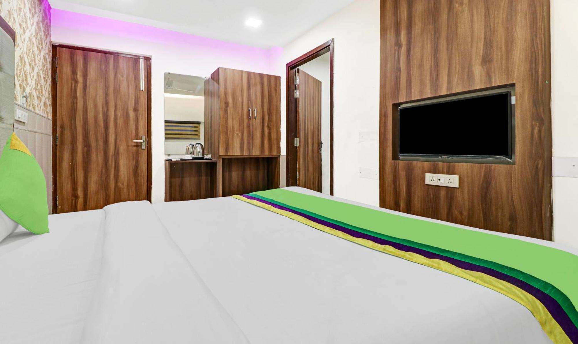 Itsy Hotels Unique - Near Railway Station Амритсар Екстериор снимка